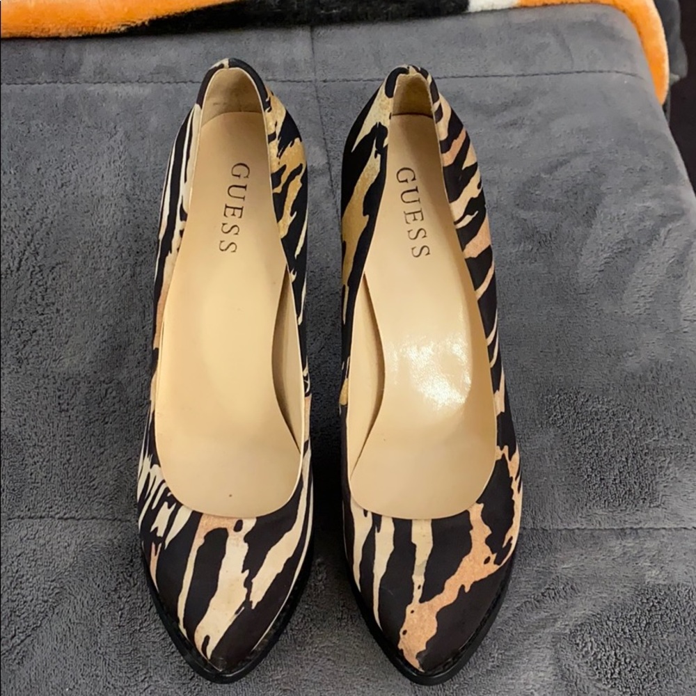Guess tiger Heels 8